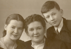 Виолина(уже Каневская),Анна Михайловна и Сергей Евгеньевы-1951г.