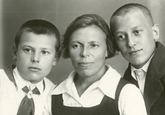 Юрий,Ольга Николаевна и Виктор Каневские-1938г.